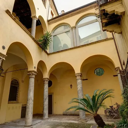 Navona Charming Flat Апартаменты