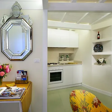 Navona Charming Flat Апартаменты